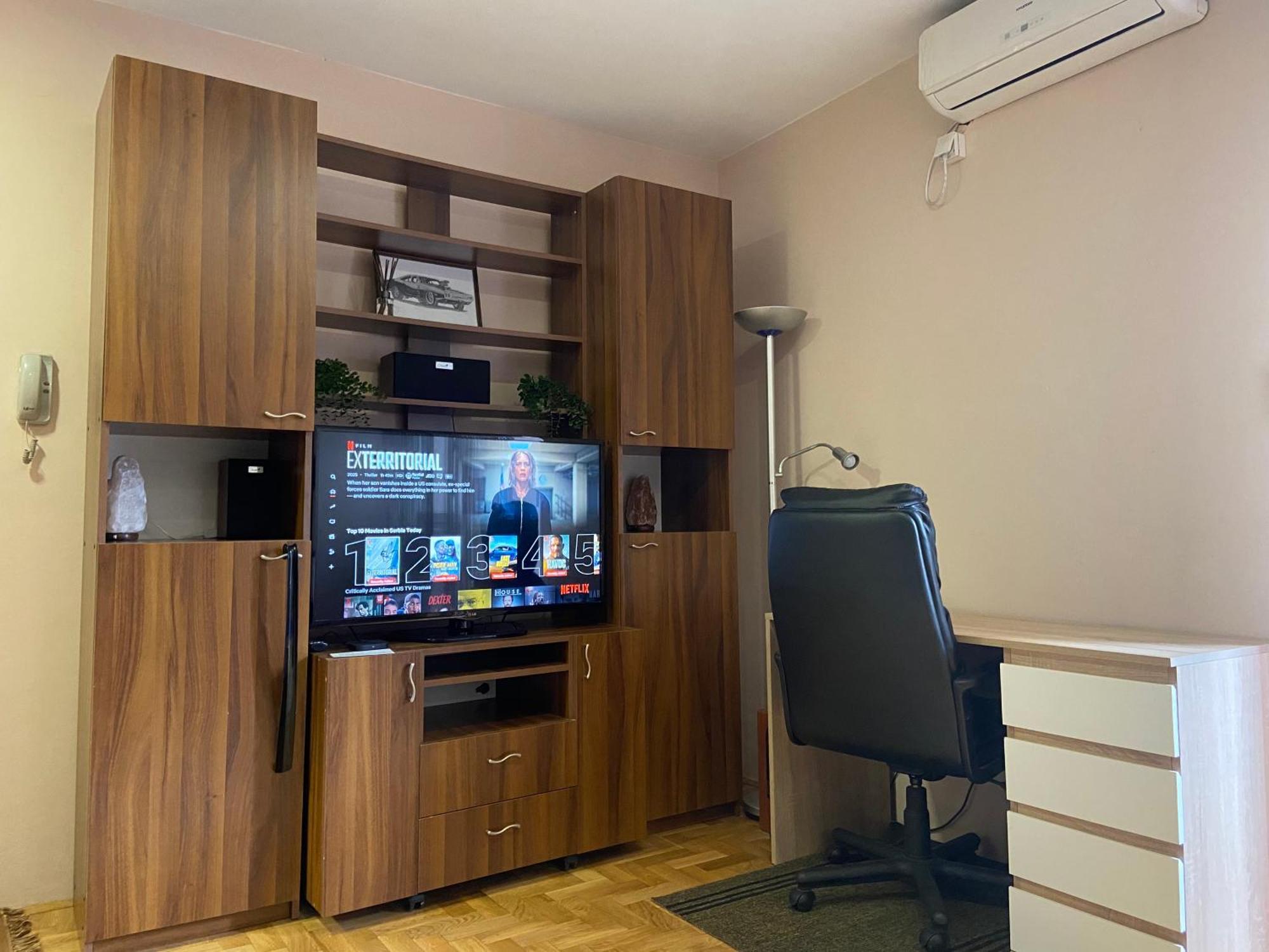Mila Apartment Нови Сад Екстериор снимка